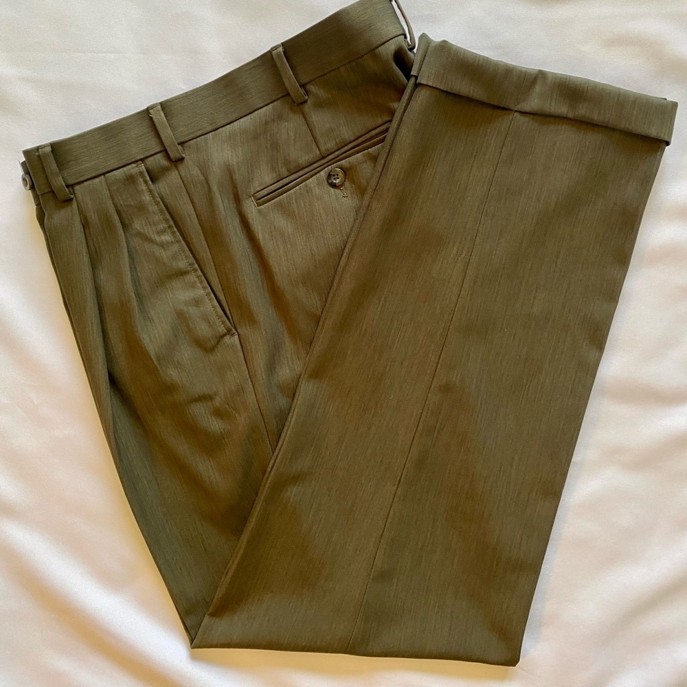 32/32 Pleated Geoffrey Bean Men’s Dress Slacks
